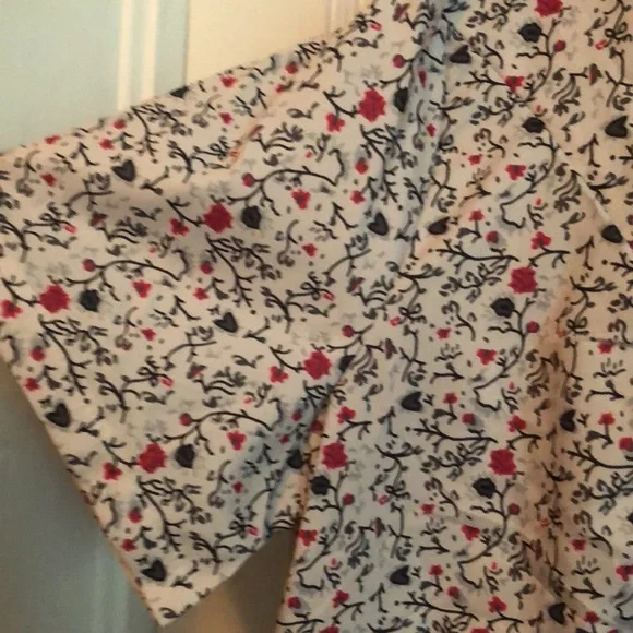 🏵EUC SHEIN 5XL very thin material but lovely and comfortable - Picture 4 of 5